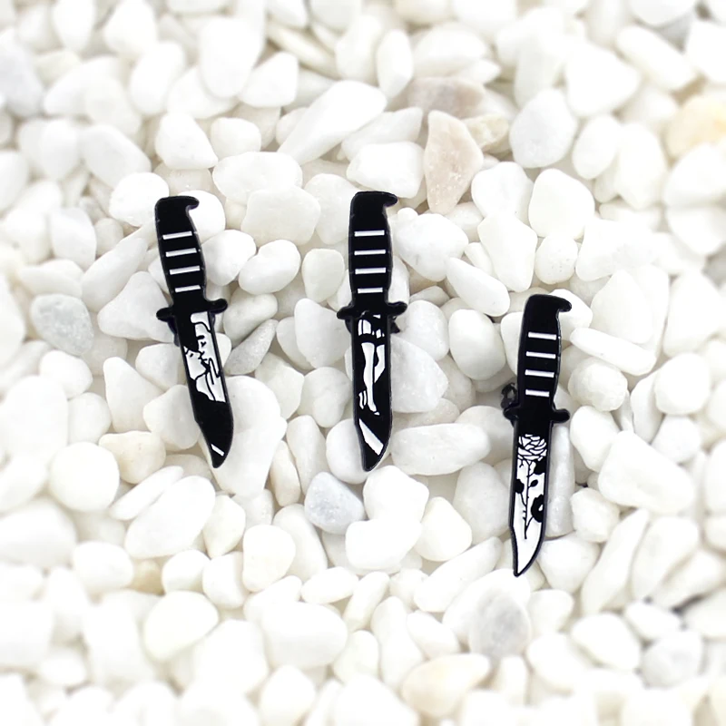 Эмалированная брошь кнопка в стиле панк с черным кинжалом для любителей