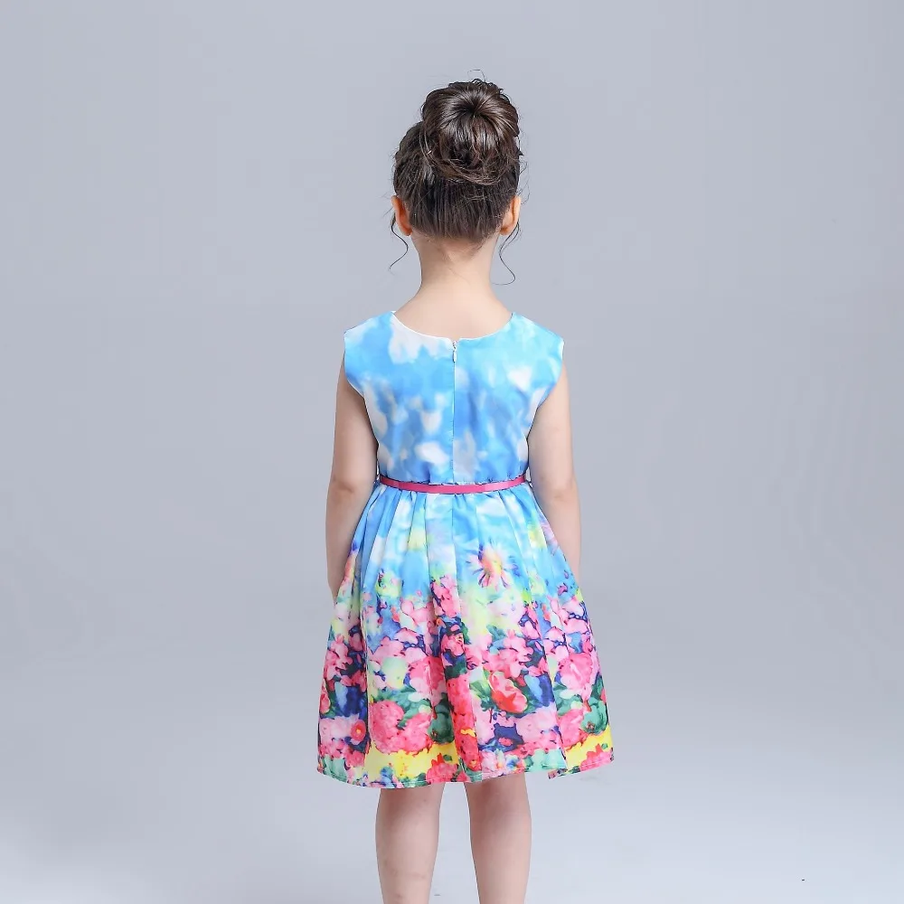 Бесплатная доставка Лето 2017 г. детей Цветочное платье без рукавов полный травы