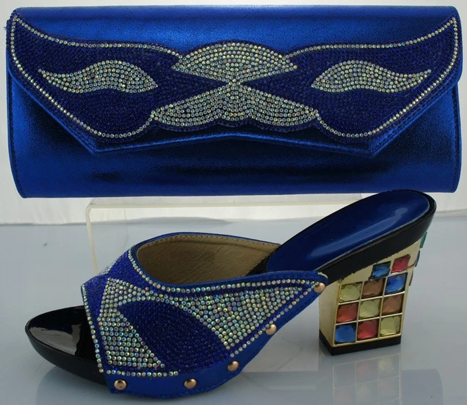 Итальянский Женский комплект из туфель и сумочки украшенный стразами в
