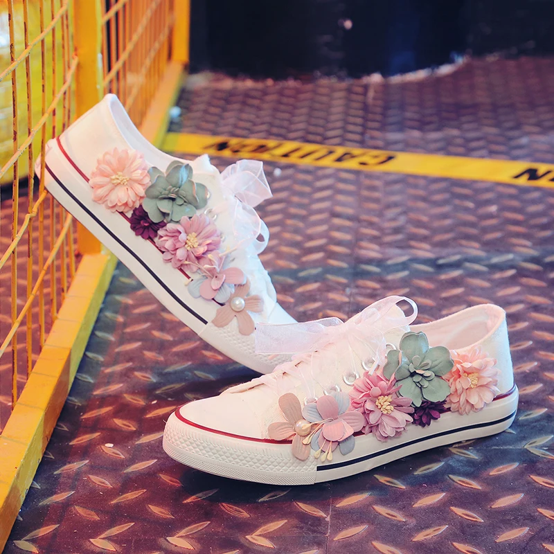 

Summer Sneakers Wedges Canvas shoes Women's casual shoes Women's handmade custom Three-dimensional sequins Flowers White Flat