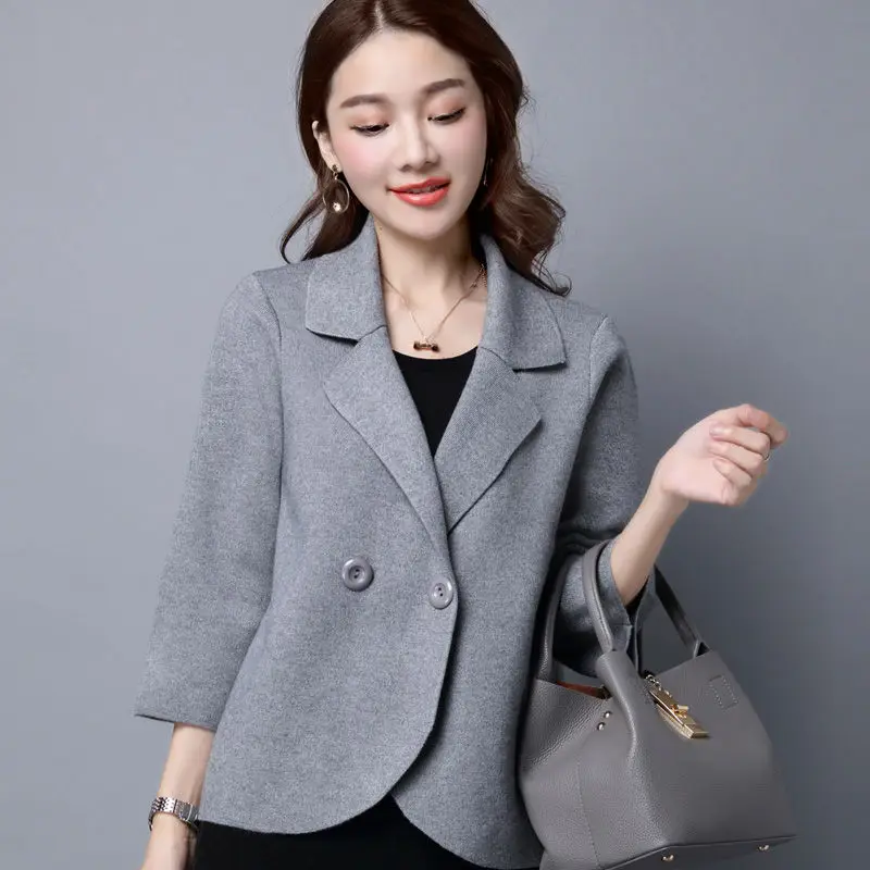 

2019 New Spring Autumn Large Size Women's Knit Cardigan Single Button Seven Sleeves Female Wild Short Loose Sweater Coat LQ732