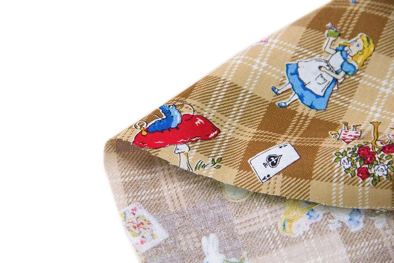 Японская хлопчатобумажная ткань Kokka винтажная стеганая пол метра в стиле Alice in