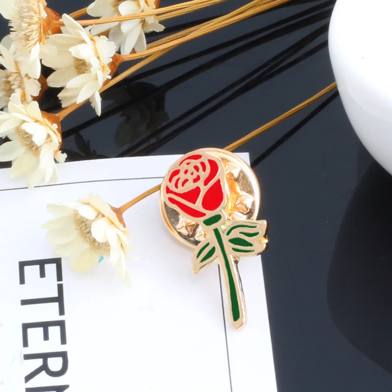 Мода мультфильм красный black rose железная эмалированная брошь дамы пара Воротник