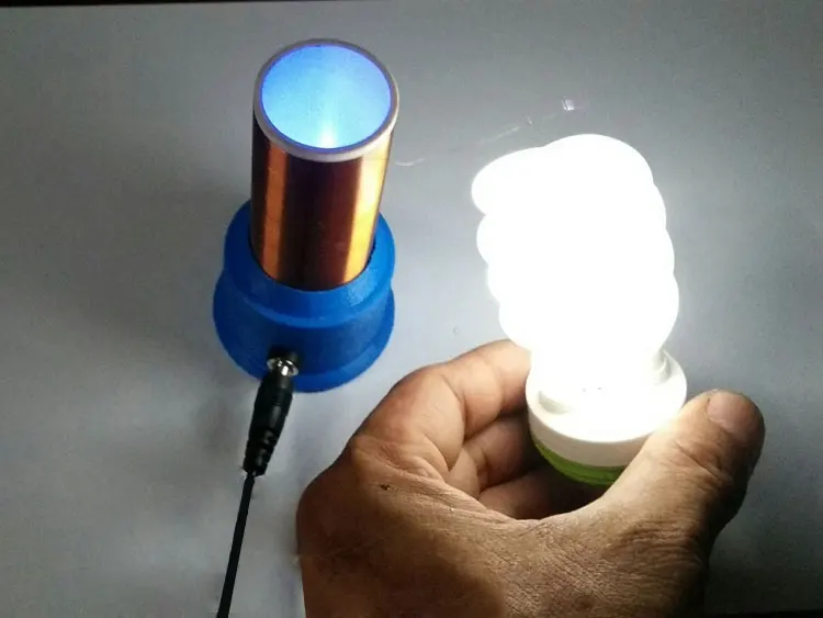 Миниатюрная 5V Катушка Tesla технология электронный DIY маленькое производство