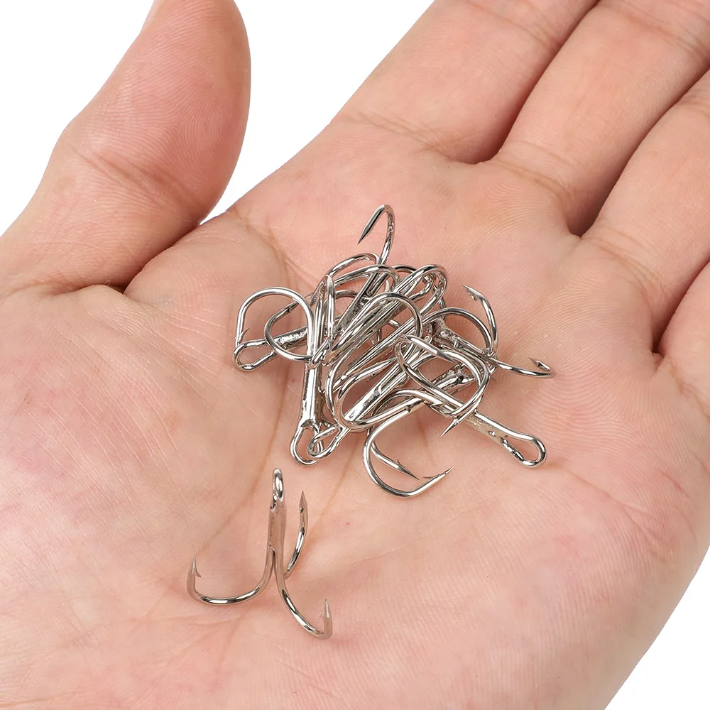 DONQL 50pcs/Box High Carbon Steel Treble Fishing Hooks Offset Fishooks for Carp Fishing Overturned Sharp Hooks Fish Tackle