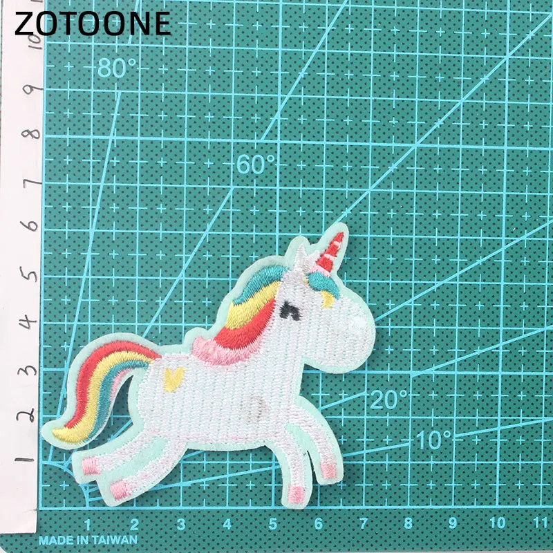 1726 ZOTOONE железные нашивки в форме единорога для полосатая одежда вышитые Diy странные вещи жалованья Фламинго милый патч стикер Аппликация G - Цвет: 1726