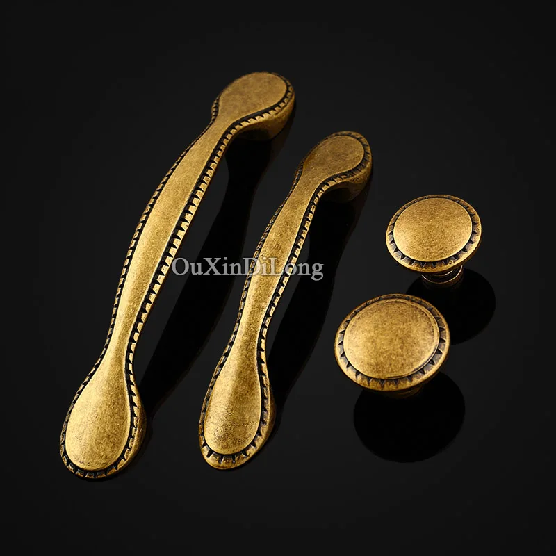 

European Antique Style 10PCS Zinc Alloy Furniture Handles Cupboard Wardrobe Drawer Cabinet Kitchen Door Pull Handles and Knobs