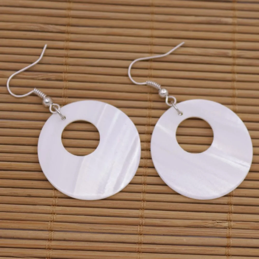 

30mm Disc Coin Shell Natural White Mother of Pearl Earring 1PAIR