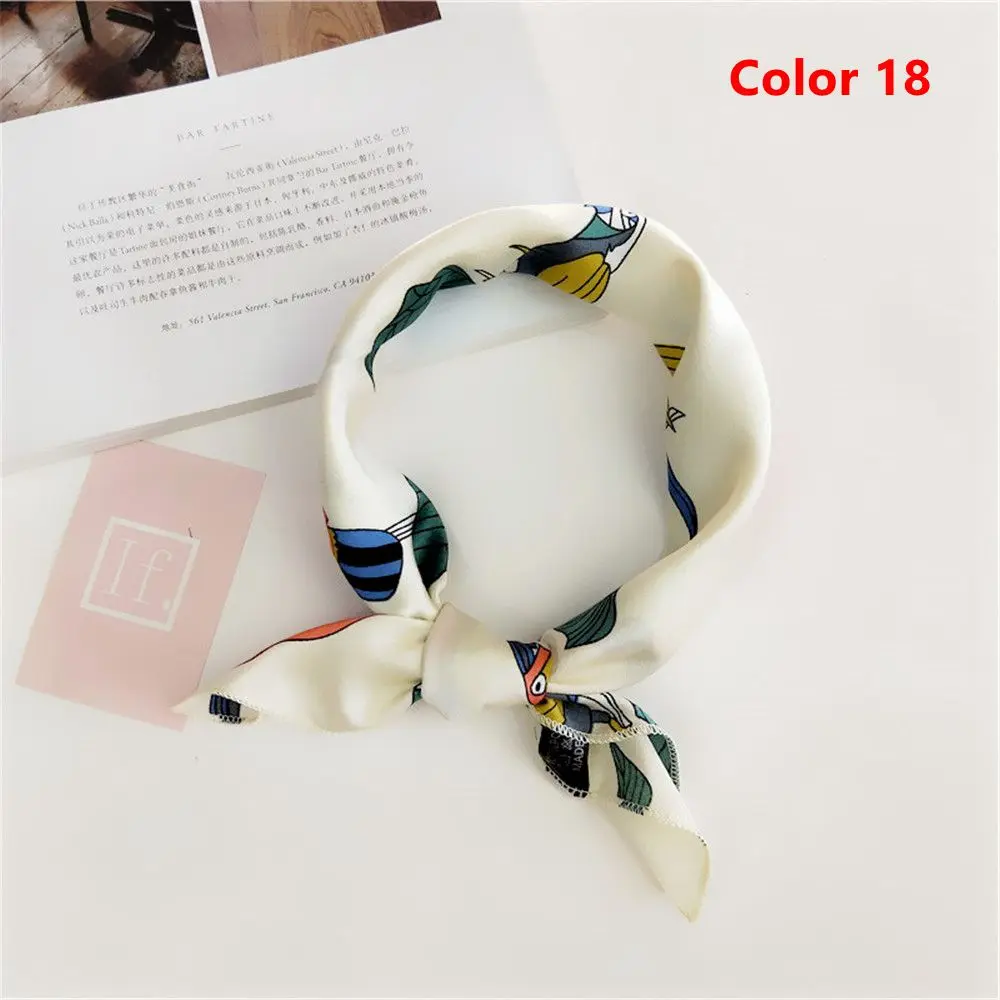 Color 18 LEONLION купить один получить один элегантный женский маленький квадратный шелковый сатиновый шарф ретро украшения на шею повязка для волос несколько стилей - Цвет: Color 18