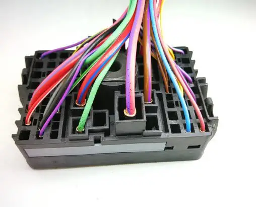 Используется разъем для автомобильной предохранительной коробки - купить по