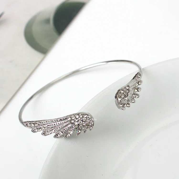 

Angel Wings Bracelet Adjustable Woman Riding Bike Jewelry Gifts Open Bracelet Silver Plated Crystal Wholesale Spacecraft