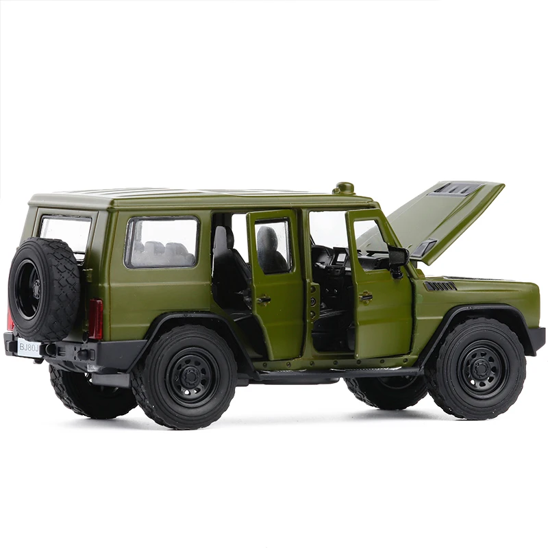 Модель автомобиля из сплава со звуком и светом игрушечная машинка 1/32 BJ80 Warrior SUV