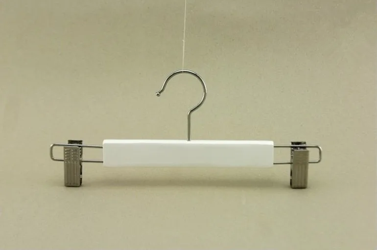 Белая деревянная вешалка для младенцев с зажимами нижней части (20 шт./лот)|hanger