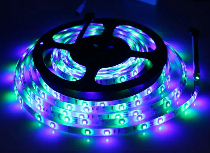 Светодиодная лента 5 м smd 3528 rgb Водонепроницаемая IP65 60led/m 300leds Гибкая светодиодная