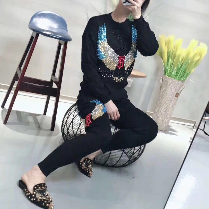 Спортивный костюм для женщин комплект из двух предметов Chandal Mujer зимний костюм для женщин модный Свободный Повседневный женский спортивный костюм с бисером - Цвет: Black