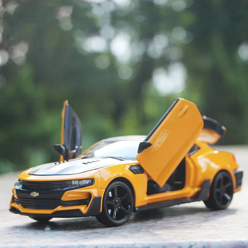 

Classic hot sale 1:24 Chevrolet Camryo sports car alloy model,high simulation sliding metal car model ornaments,free shipping
