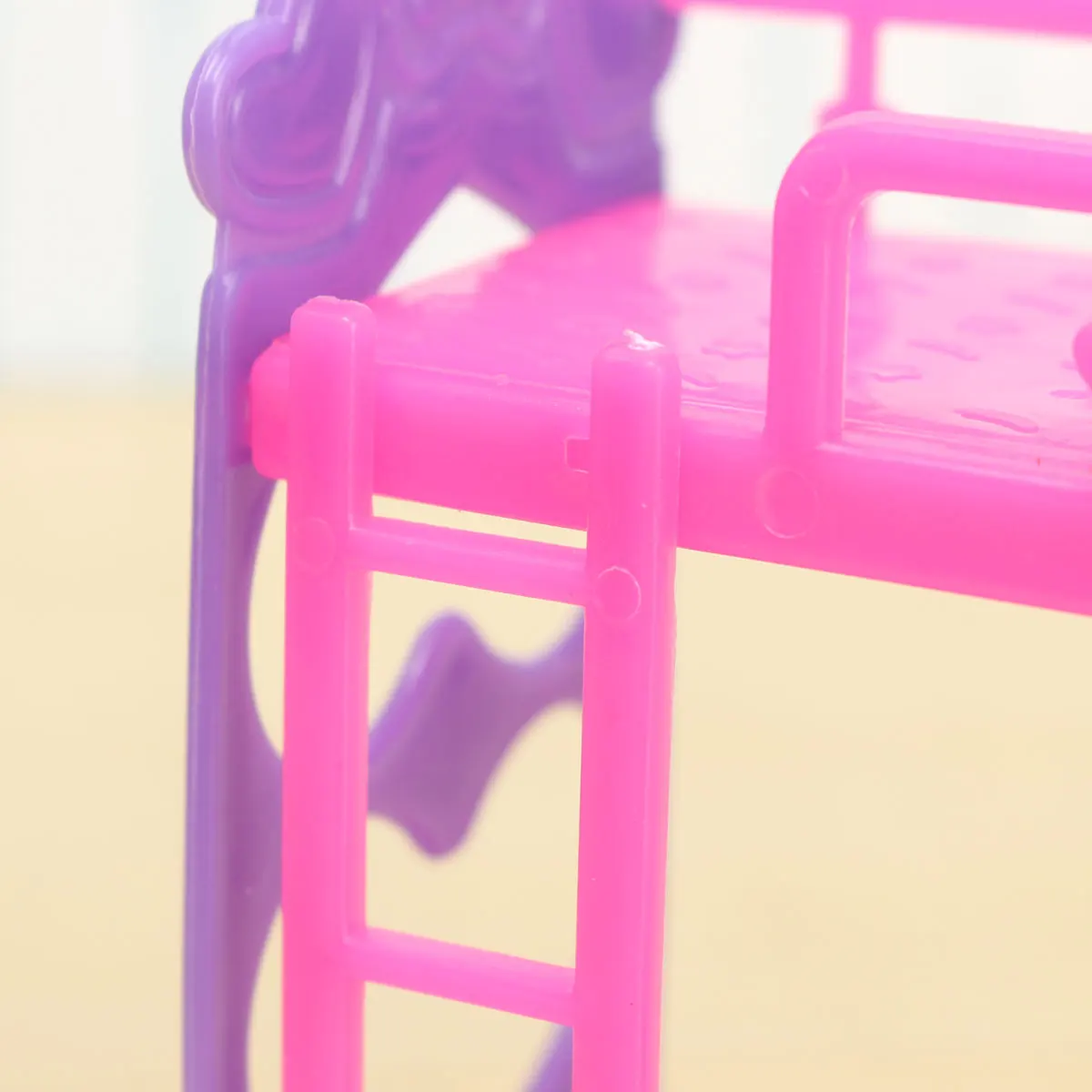 Пластиковая миниатюрная двойная кровать игрушка мебель для кукольного домика