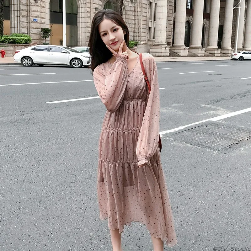 2019 новая весенняя модная женская одежда с рукавом фонарик длинным в горошек