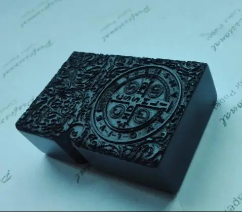 Твердые резьба по дереву в виде ракушки + маленькая металлическая ветрозащитная