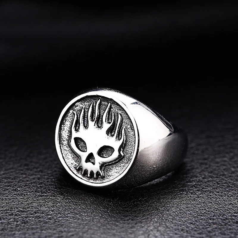 Панк Готическая титановая сталь Ghostly Fire Skull кольца серебряного цвета байкерское