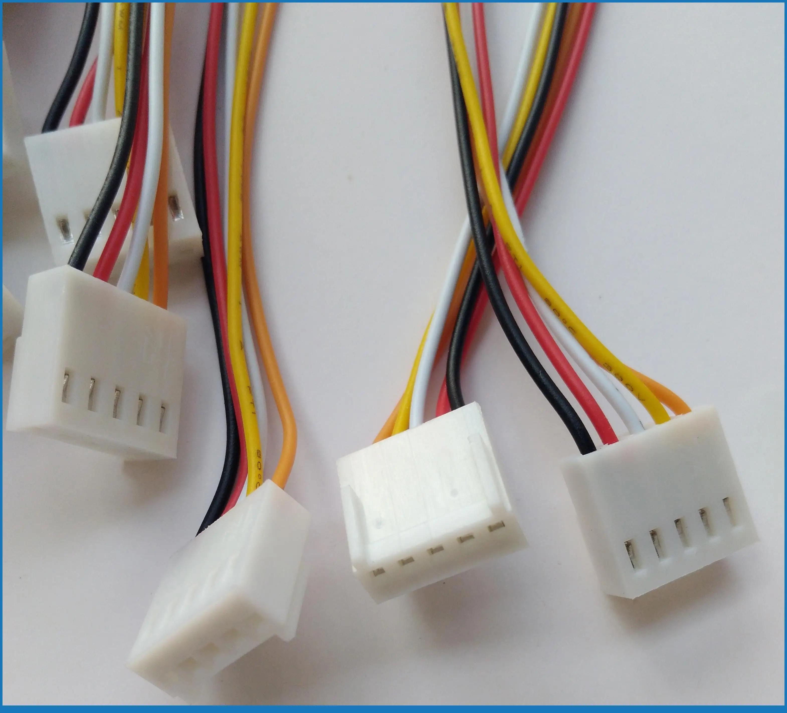 200 шт. 2510 2 54 мм Шаг 5-контактный Гнездовой разъем с 26AWG 300 Приводной кабель |