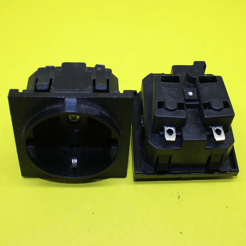 AD-045 AC power socket AC250V/10A Multifunction German Industrial Plug Electrical Socket |