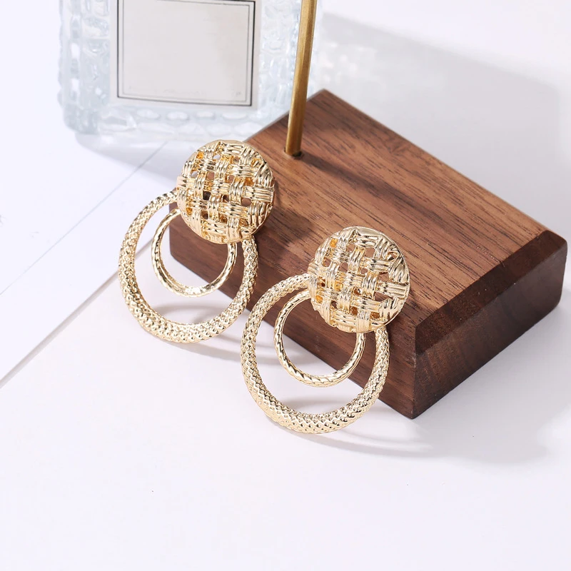 SexeMara корейский стиль золотые металлические серьги с цветами для женщин 2019 Новая