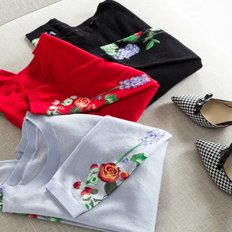 2017 autumn and winter new women's sweater sleeve embroidery flowers full wool ladies | Женская одежда