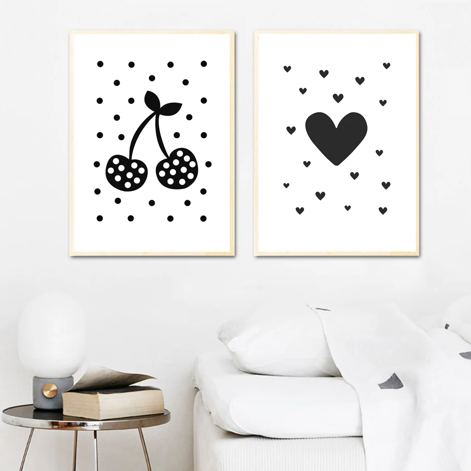 Картина из черно белого холста с изображением яблока сердца вишни скандинавские