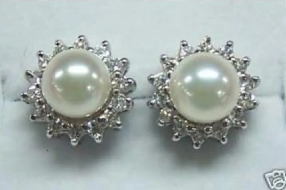 

Free shipping >>>>>>8-9mm White Akoya Pearl Earring Stud AAA