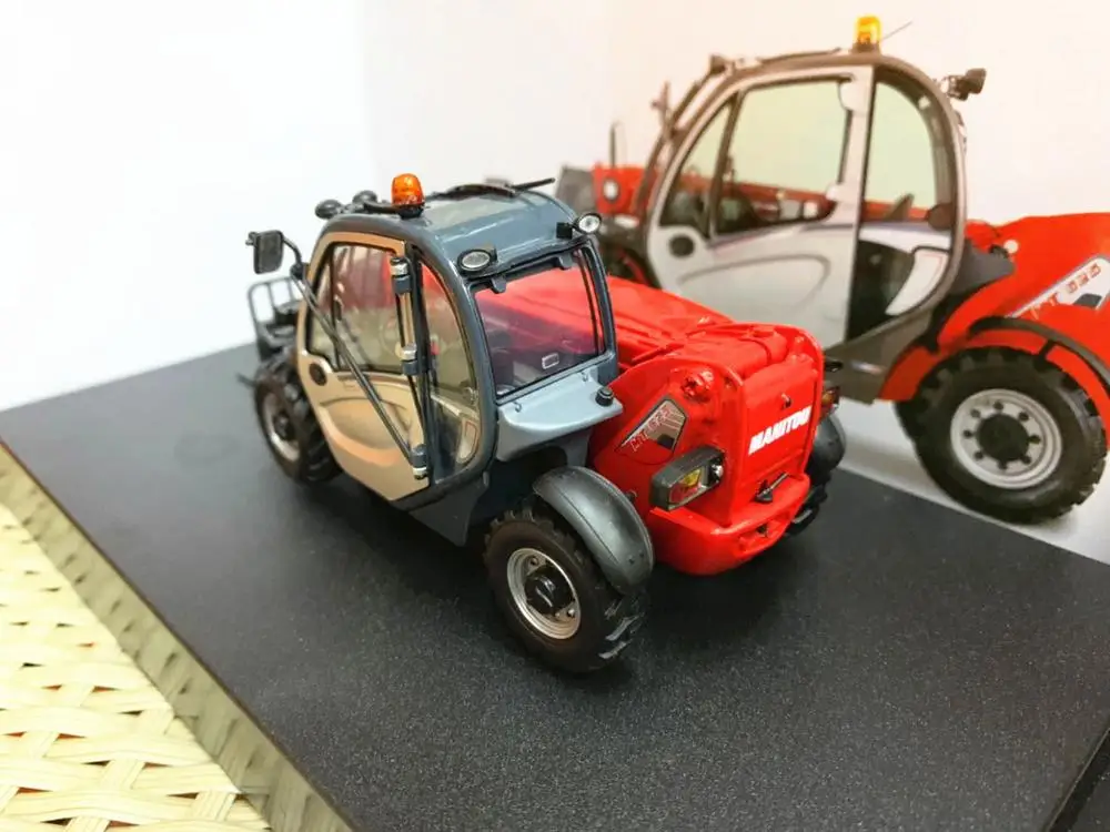 Универсальные хобби 1/32 MANITOU MT625T комфортная модель с вилкой| |