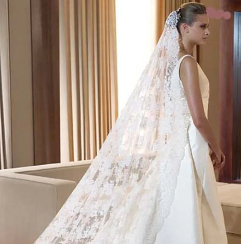 2015 роскошный собор слоновая кость и белые фаты 300 см кружева свадебные аксессуары