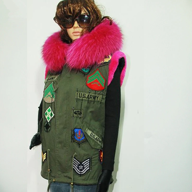 Меховая жилетка с капюшоном в английском стиле армейский зеленый цвет воротник