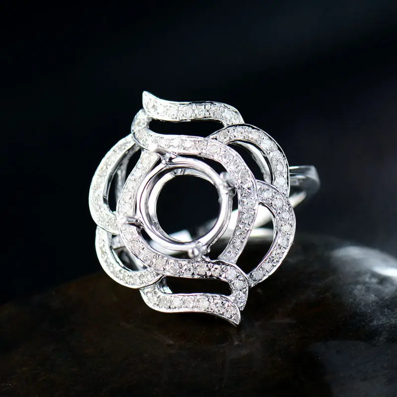 Кольцо с цветком 14 к белое золото натуральный диаметр обручальное круглое кольцо