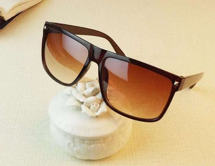 Модные Винтажные Солнцезащитные очки с квадратными заклепками элегантные