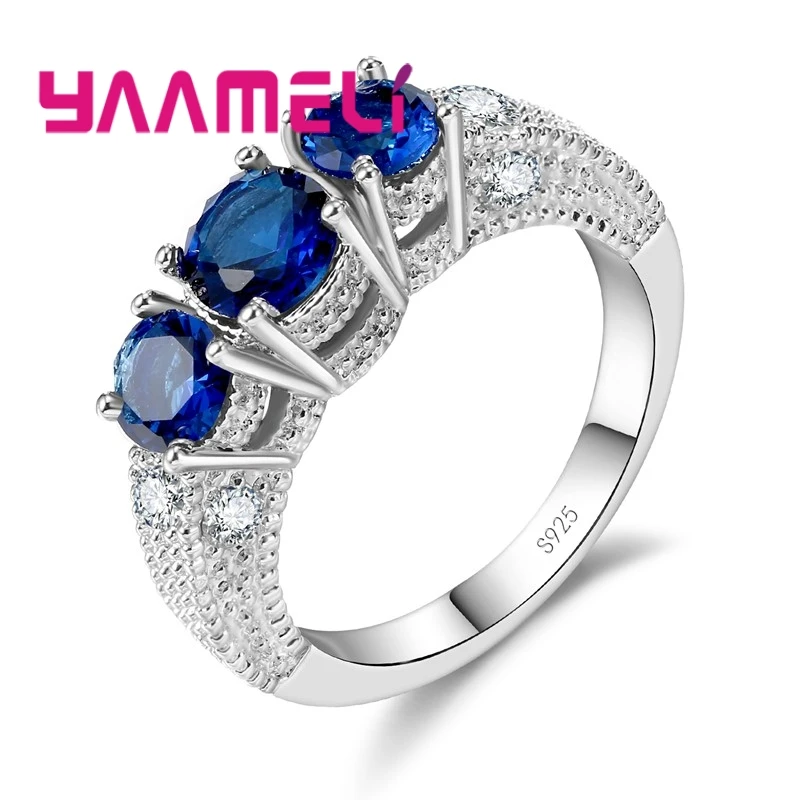 

Кольцо женское из серебра 925 пробы, с тремя круглыми кристаллами