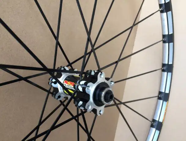 26inch black hub MTB горный велосипед фрезерный трёхсторонний RT26/27,5/29 передний 2 задний 5 подшипник Япония ступица Супер Гладкие колеса обода - Цвет: 26inch black hub