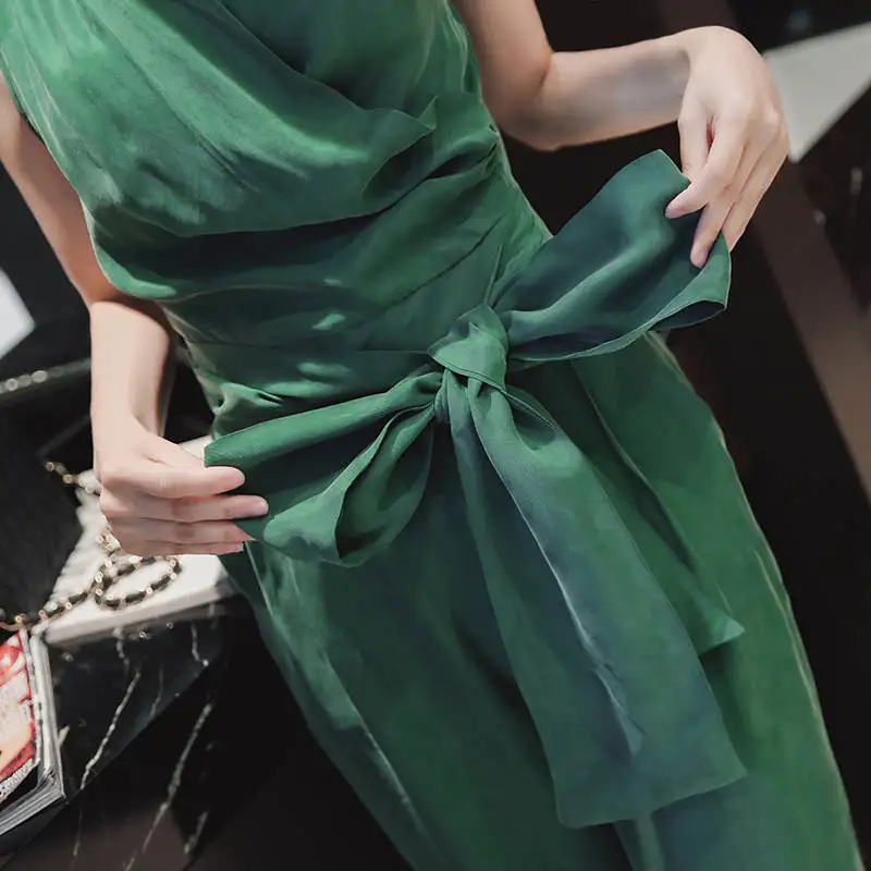 

Super Comfy Woman Jumpsuit Fashion Trend Sleeveless V-neck Lace Up Loose Rompers Summer Wide Leg Trousers Playsuit Overalls