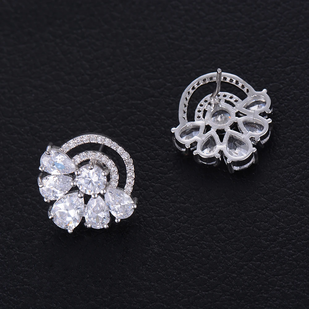 

SisCathy Luxury Jewelry Cute Crystal Party Earrings female Gifts Famous Brand Trendy Cubic Zirconia Stud Earrings For Women