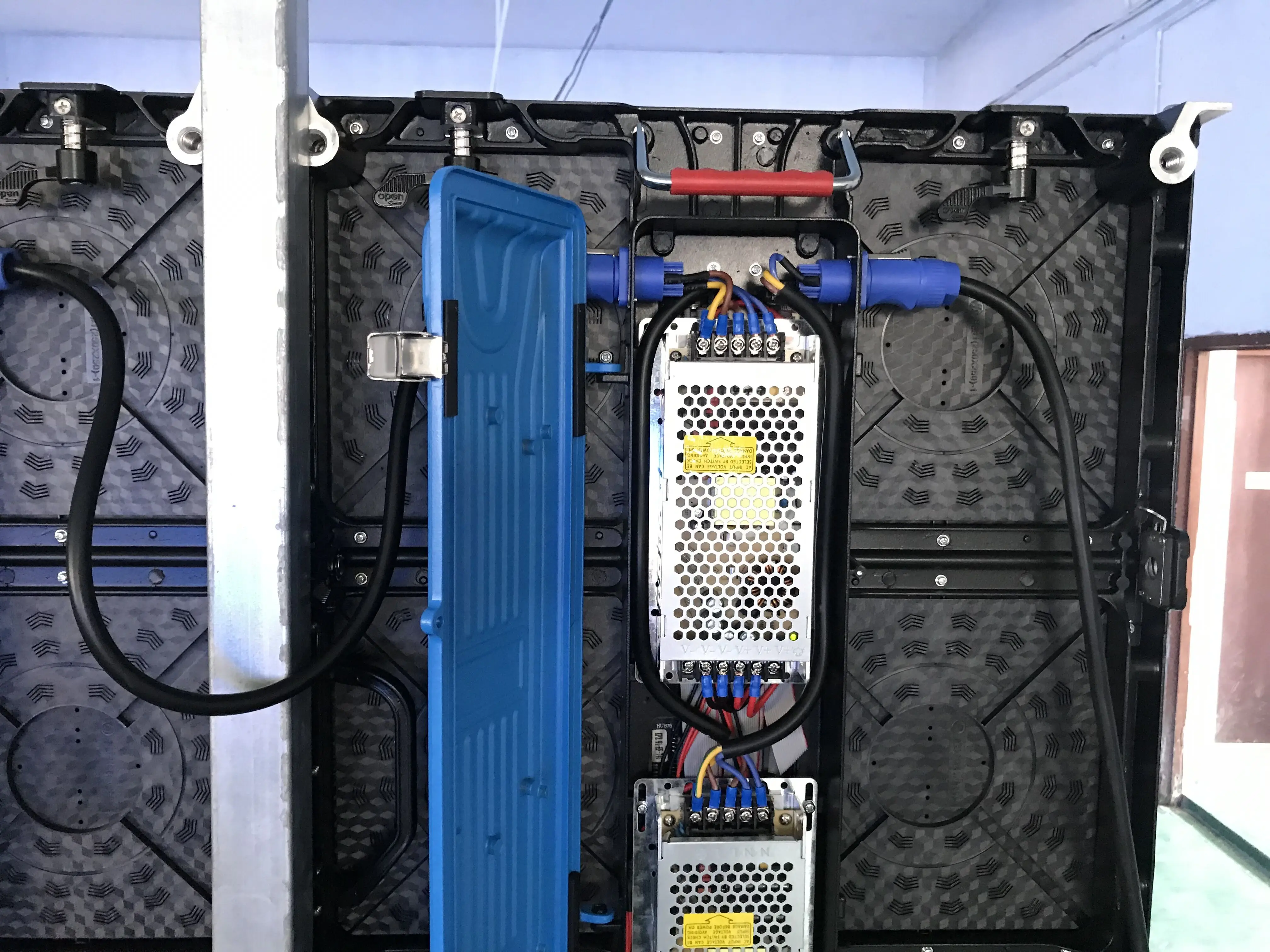 Светильник Вес витрин магазинов P3.91 Led Дисплей 500*1000 витрины прозрачный Стекло