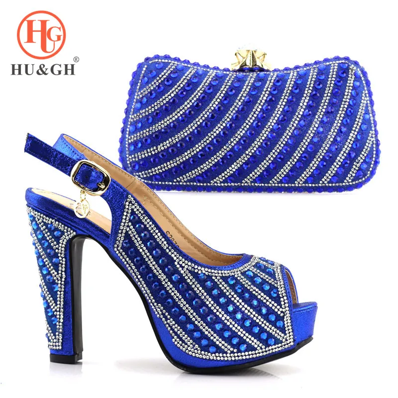 Новейшие итальянские женские черные туфли-лодочки и сумка в комплекте модная