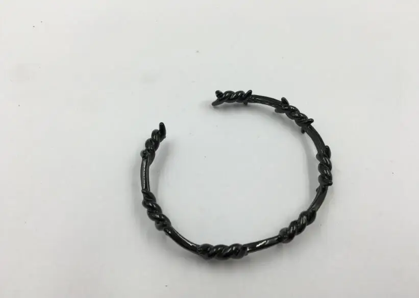 Мужской Открытый Браслет-манжета твист шипы проволока Pulsera титановая сталь геометрический браслет браслеты 16-20 см колючие украшения - Окраска металла: С черным покрытием, нанесенным краскопультом