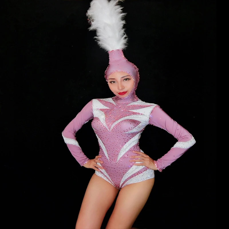 

Women New Printing Sexy Shiny Rhinestone Bodysuit With White Feathers Headgear Sexy Costume Dance Teams Jazz Skinny Jumpsuit