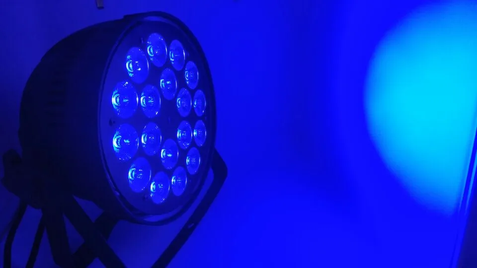 Фото 18x12W RGBW Led Par свет DMX сценические огни бизнес профессиональный плоский Can для 18x12W RGBW Led Par свет DMX сценические огни бизнес профессиональный плоский Can для