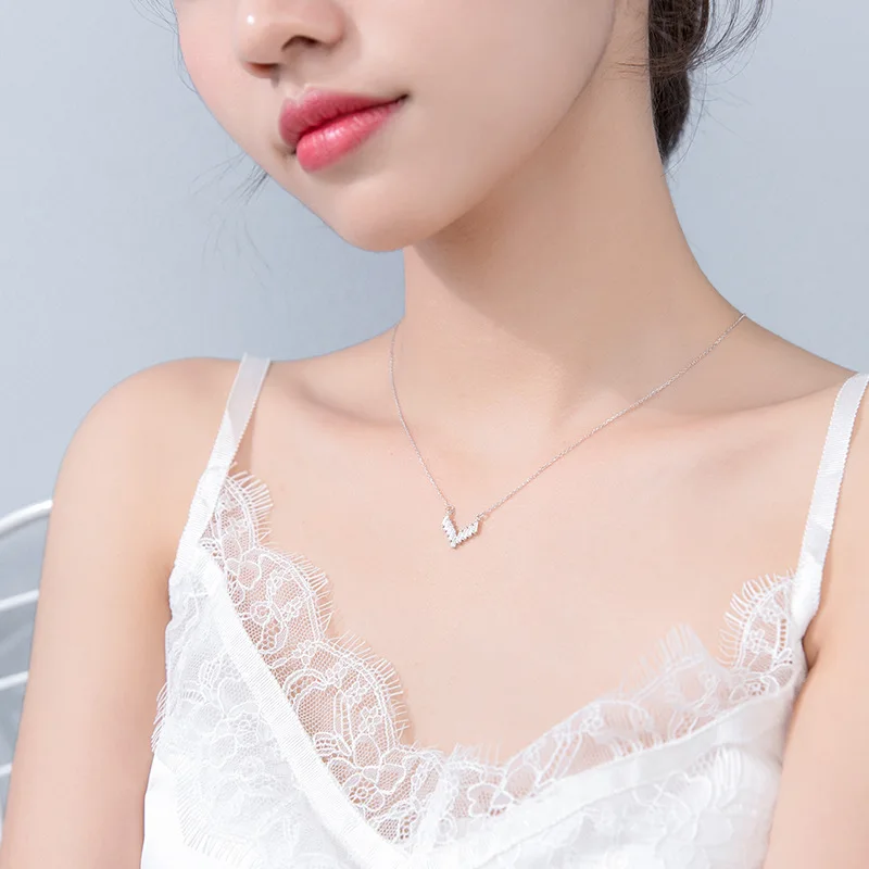 

MloveAcc Korea Design V Shape Clear CZ Pendant Necklaces for Women Fashion 925 Sterling Silver Necklace Jewelry