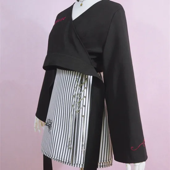 

Female Darkness Girl Tops Gothic Punk Lolita Retro Harajuku V-neck Vintage Women Full sleeve T-Shirts Crop top Bare midriff