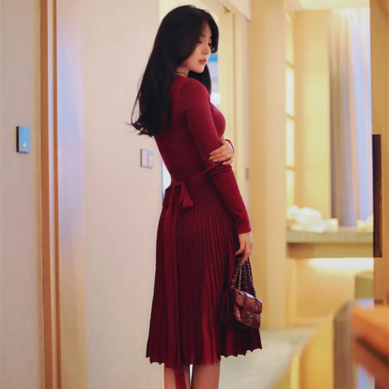 Женское однотонное плиссированное платье бордовое винтажное повседневное