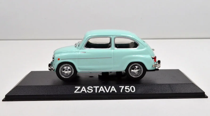 Модель советского автомобиля из сплава 1/43 ZASTAVA 750 классическая модель