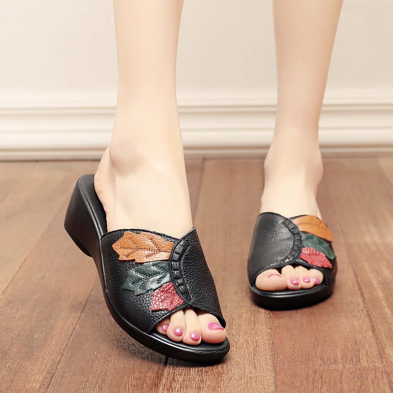 Женские шлепанцы из натуральной кожи ручной работы на танкетке в этническом