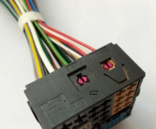 Car 8X0 035 444 Navigation Host Connector / Multimedia Plug |